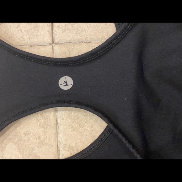 90 Degree Tank. XS. NWT. - Picture 4 of 6